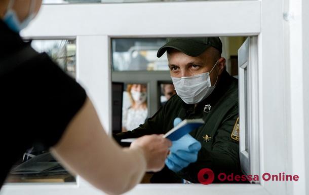 Достаточно одной прививки: правительство упростило въезд в Украину для иностранцев