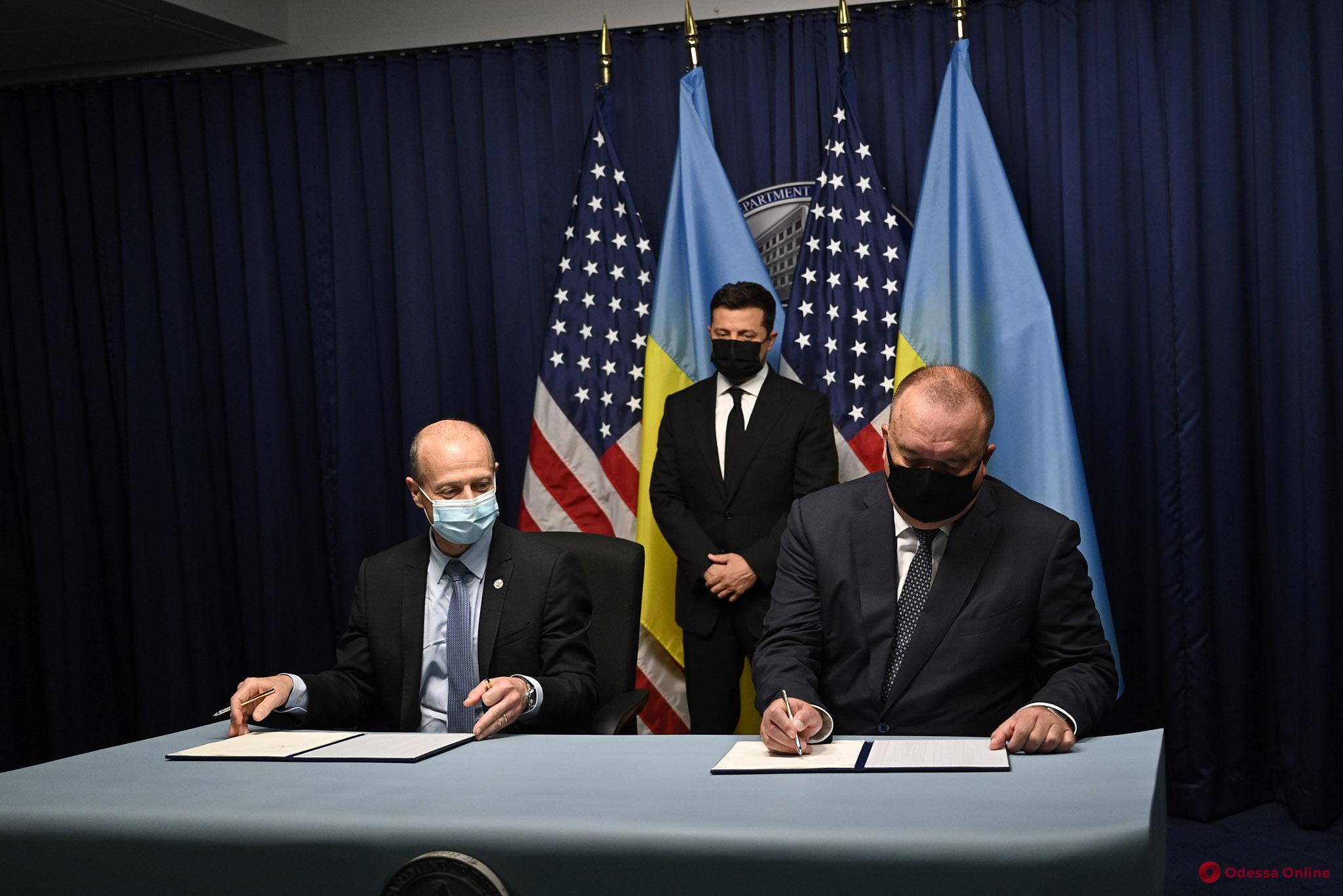 «Энергоатом» подписал с американской компанией Westinghouse меморандум о строительстве в Украине пяти атомных энергоблоков