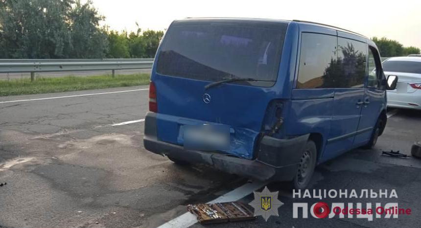 В тройном ДТП на трассе Киев—Одесса пострадали двое детей