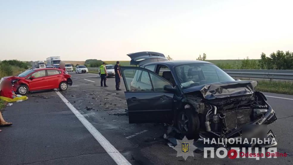 В тройном ДТП на трассе Киев—Одесса пострадали двое детей