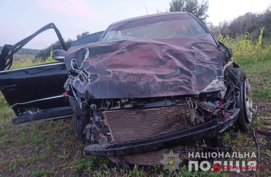 ДТП возле Балты: в поле нашли разбитый автомобиль с людьми без сознания