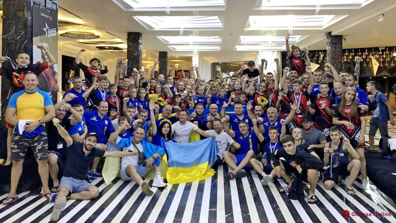 ММА: одесские бойцы завоевали семь медалей чемпионата мира