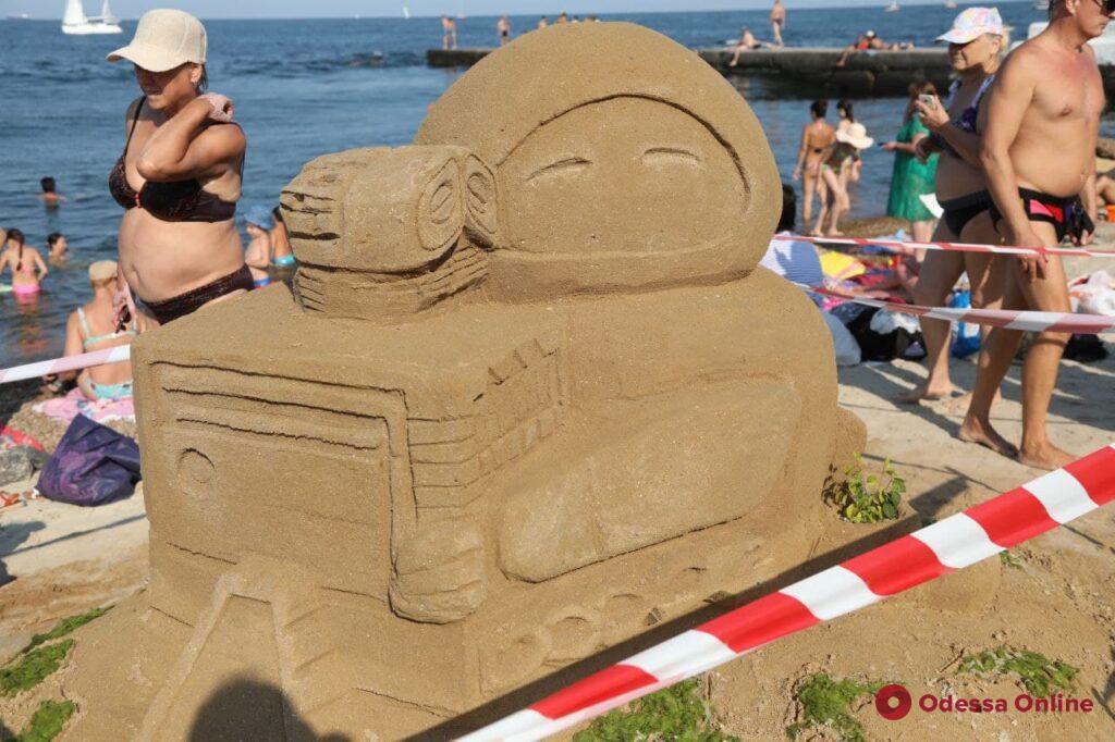 В Одессе прошел пятый фестиваль скульптур из песка Sand Fest (фото)