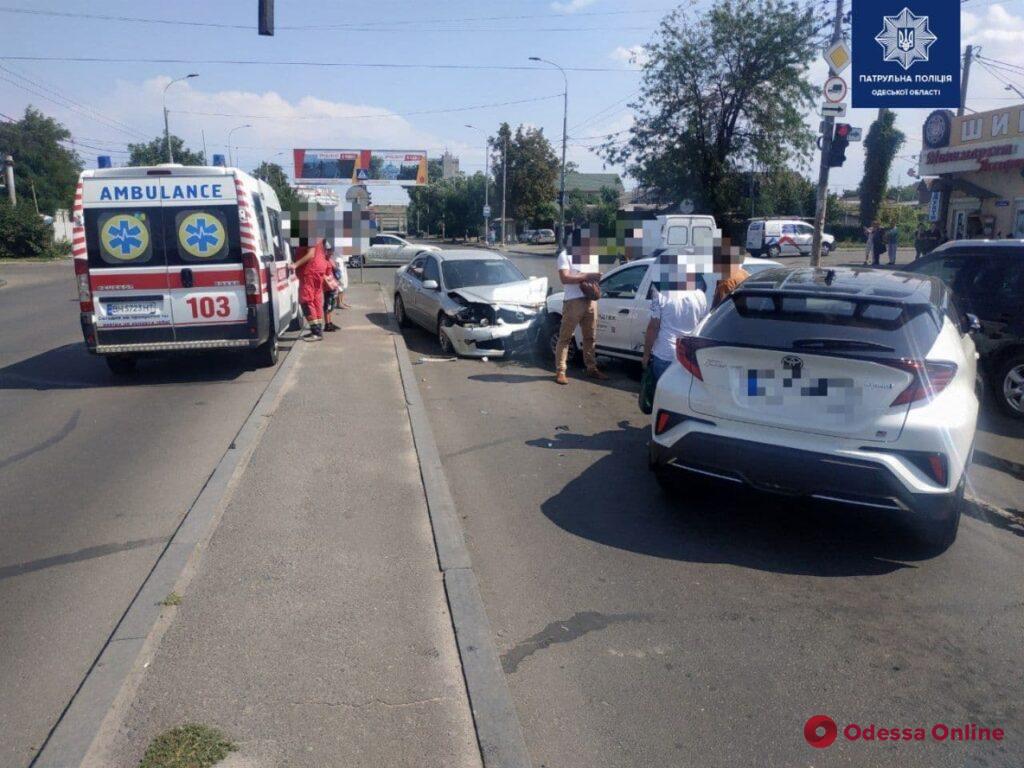 Устроивший массовое ДТП на Святослава Рихтера пьяный водитель пытался откупиться от патрульных