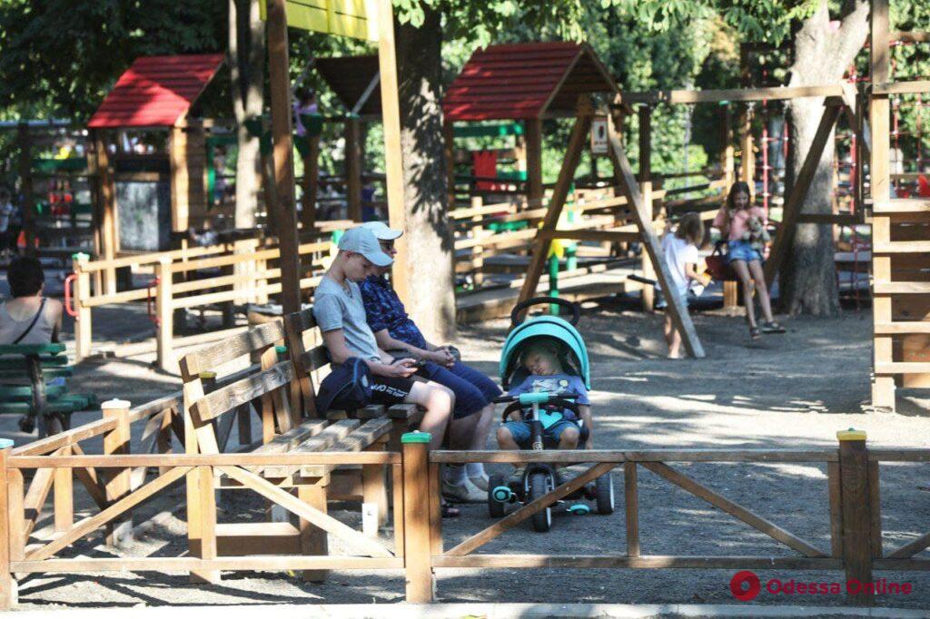 Летняя Соборка: оазис спокойной атмосферы в центре Одессы (фоторепортаж)