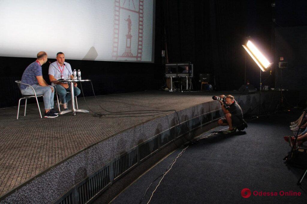 Судьба «Носорога» и «тюремные» сценарии: Олег Сенцов провел творческую встречу в Одессе (фото)