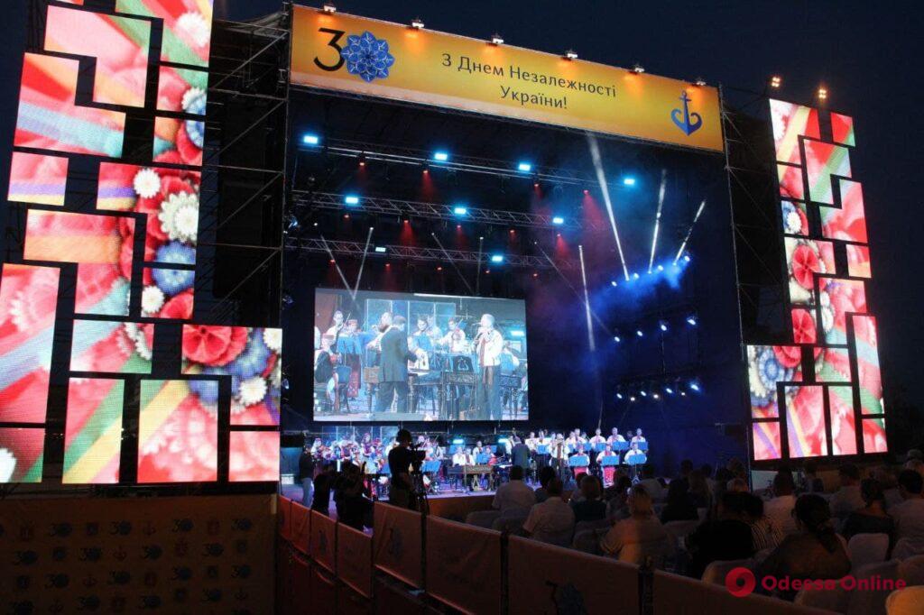 ONUKA, «Без Обмежень» и НАОНІ: в Одессе завершился праздничный гала-концерт (фоторепортаж)