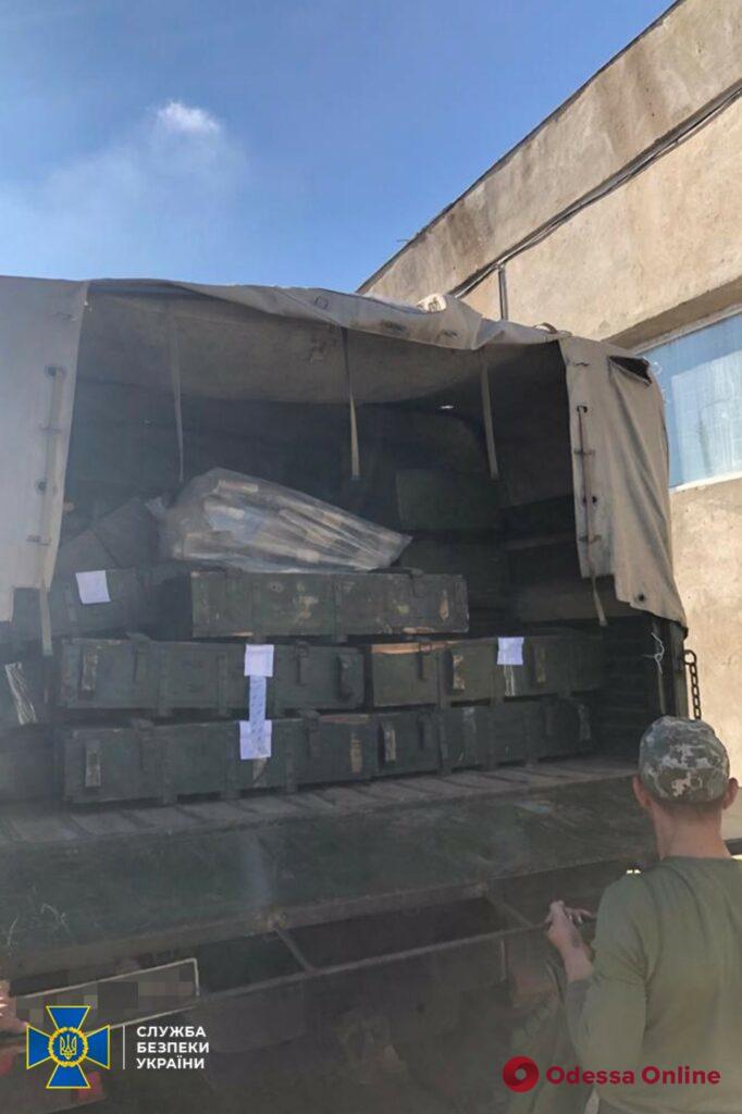 В Николаеве начальник склада ракетно-артиллерийского вооружения устроил масштабную «распродажу» — дельца задержали сотрудники СБУ