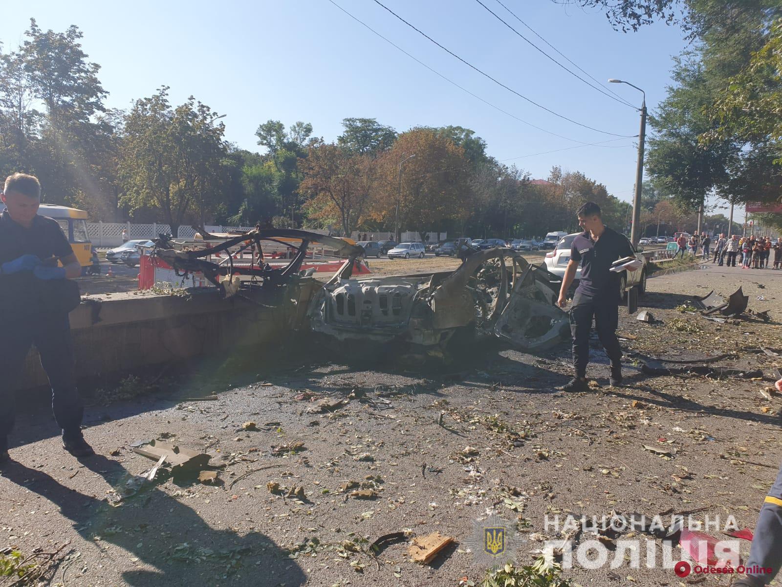Теракт: в Днепре при взрыве автомобиля погибли глава пресс-службы областной ГСЧС и ветеран АТО