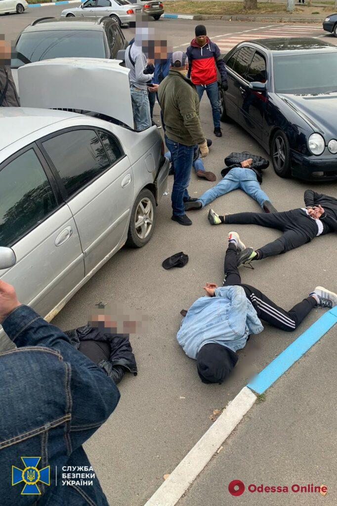 Под Одессой СБУ задержала четырех кавказцев-вымогателей