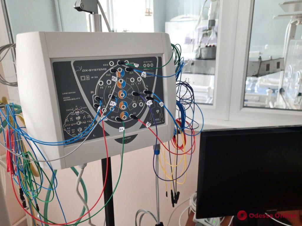 Электроэнцефалографический комплекс: роддом №7 получил новое медоборудование (фото)
