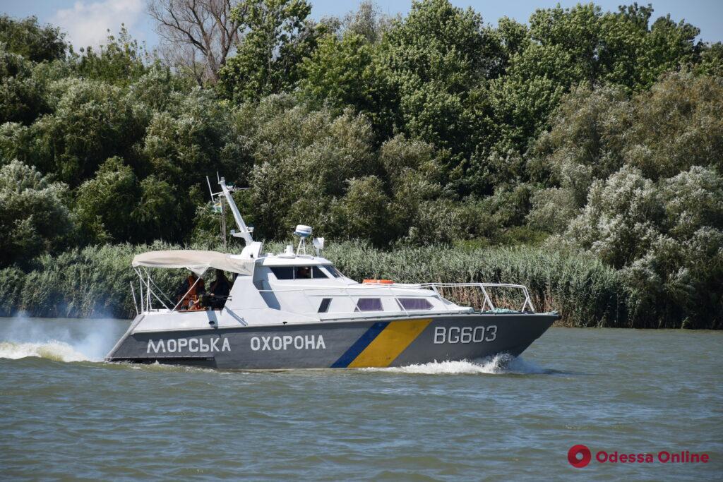 На Дунае пограничники перехватили судно-нарушитель