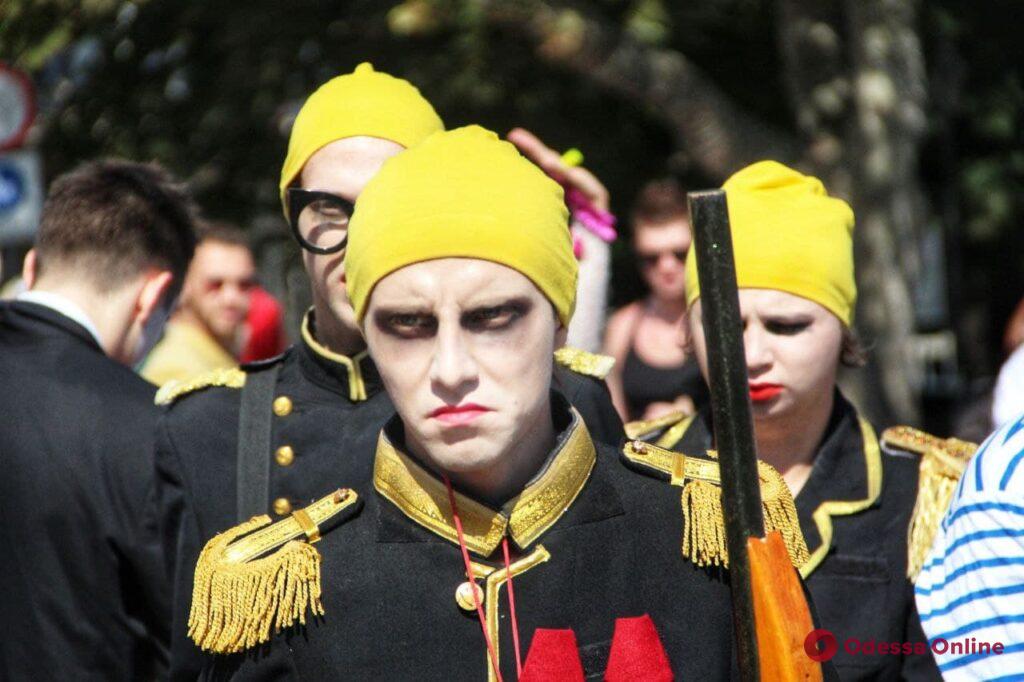 В Одессе прошел яркий парад клоунов (фоторепортаж)