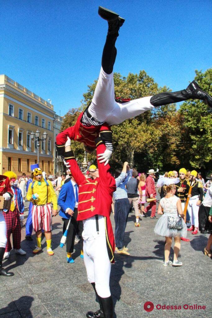 В Одессе прошел яркий парад клоунов (фоторепортаж)