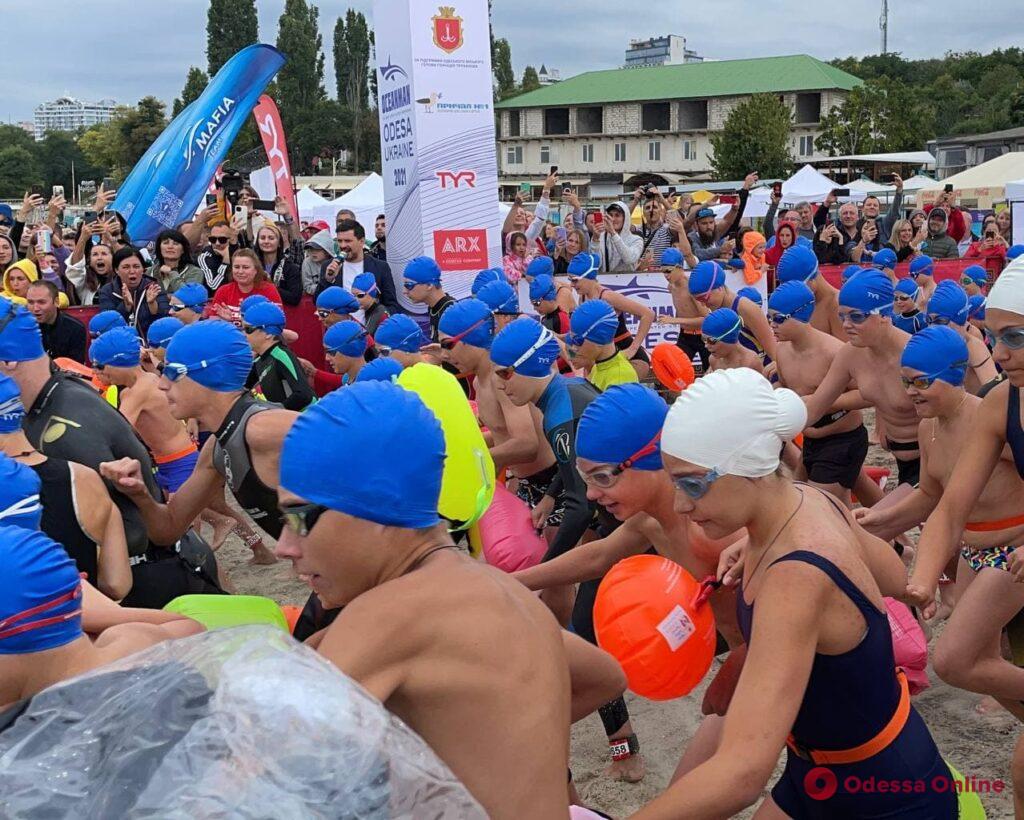 Самые смелые: на Ланжероне прошел детский заплыв состязаний  Oceanman Odesa-2021 (фото, видео)