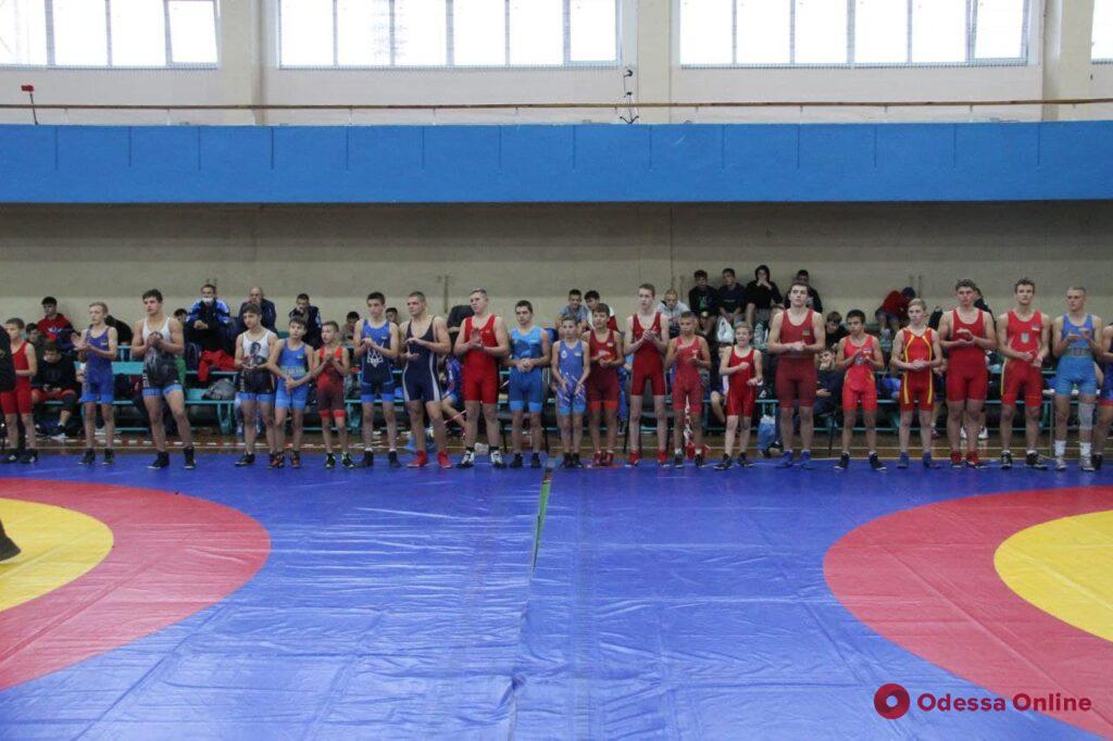 Олимпийский вид спорта: в Одессе стартовал чемпионат Украины по греко-римской борьбе (фоторепортаж)