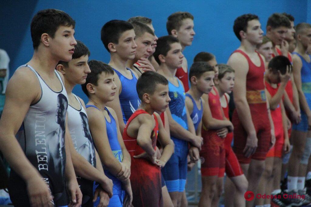 Олимпийский вид спорта: в Одессе стартовал чемпионат Украины по греко-римской борьбе (фоторепортаж)