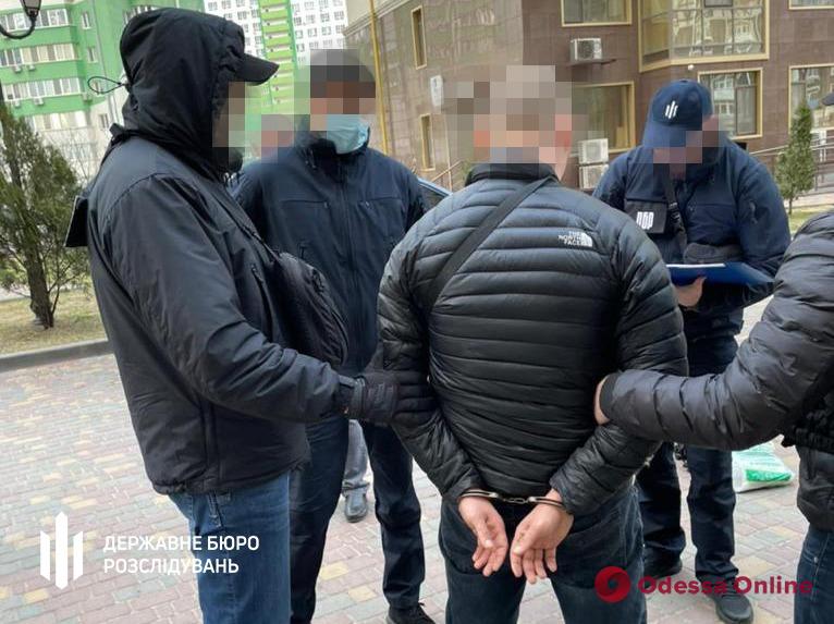 Одесский полицейский ответит в суде за «крышевание» порнобизнеса