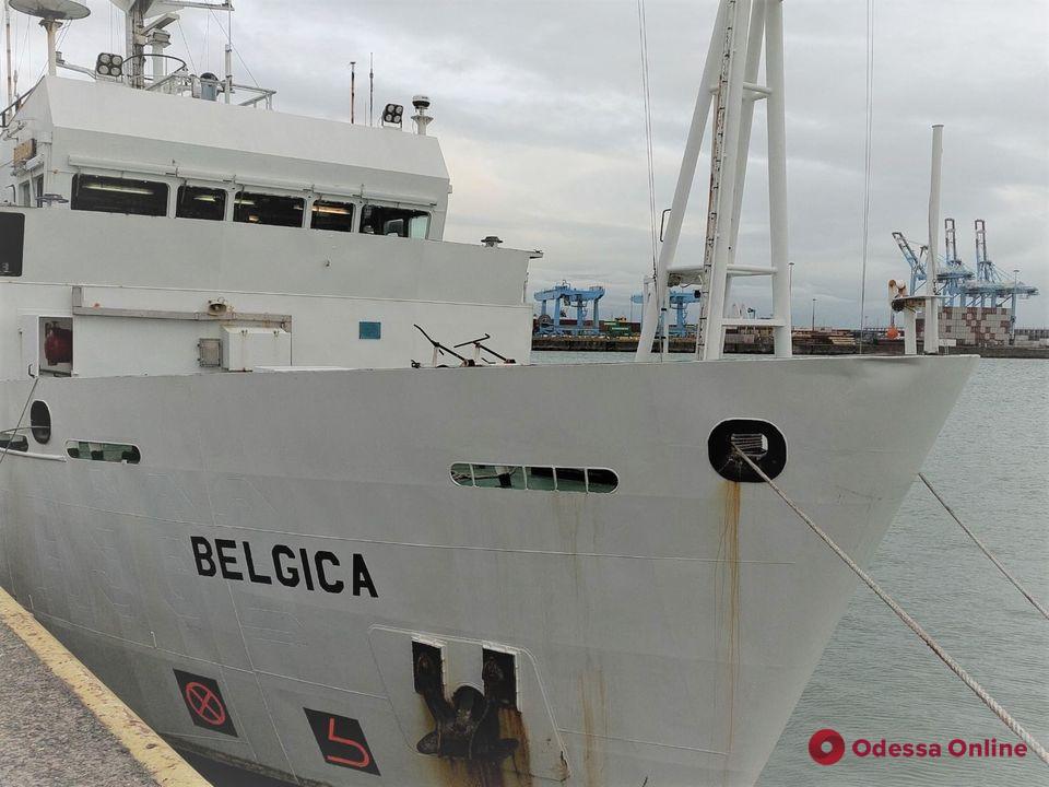 Научно-исследовательское судно «Бельгика» уже под украинским флагом и идет в Одессу (фото)