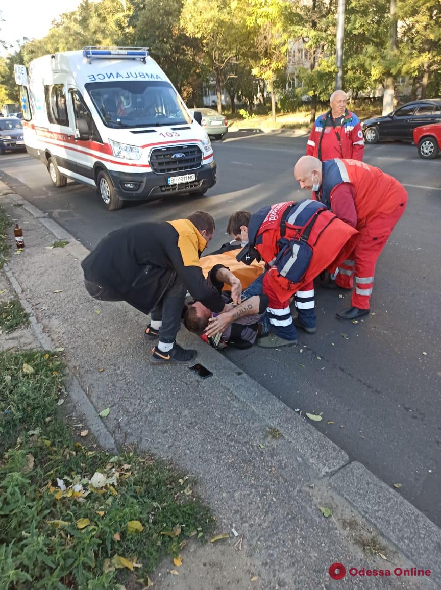 На Люстдорфской дороге пьяный мужчина упал под машину