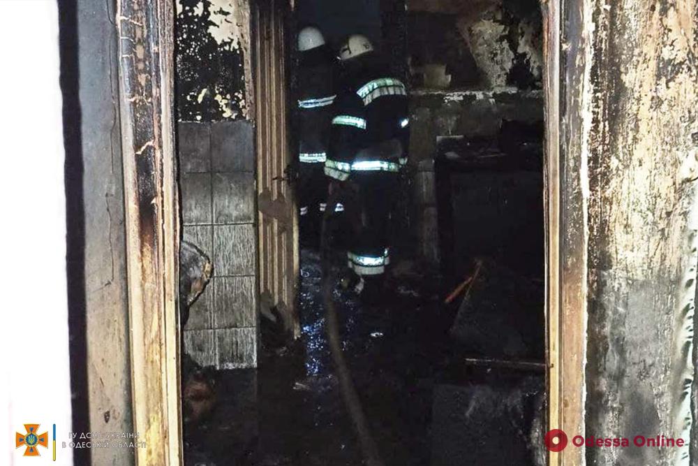 В селе Абрикосовое Белгород-Днестровского района тушили пожар в жилом доме