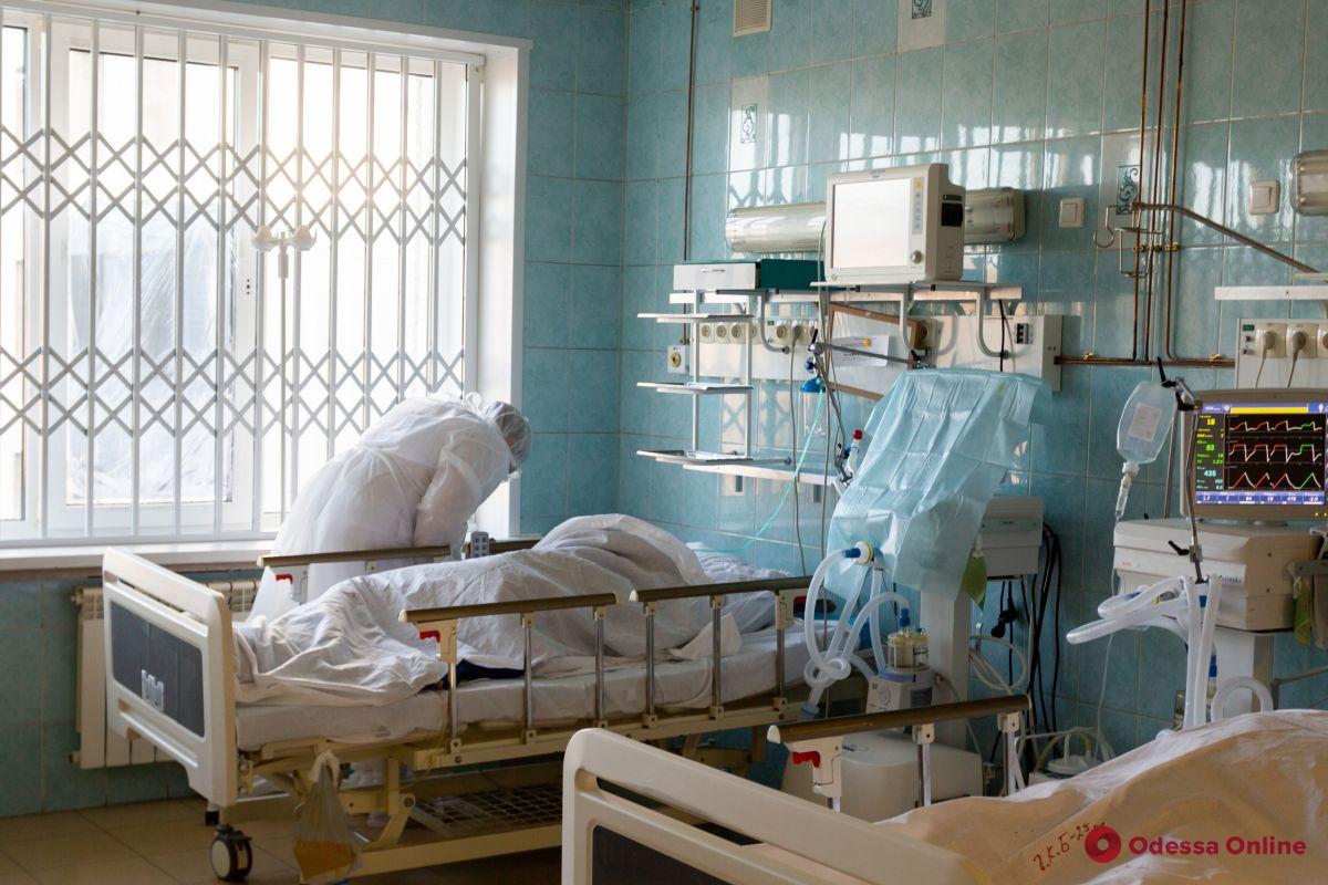 Чиновничьи слезы и ночная эвакуация: кислородный кризис в одесской «ковидной» больнице