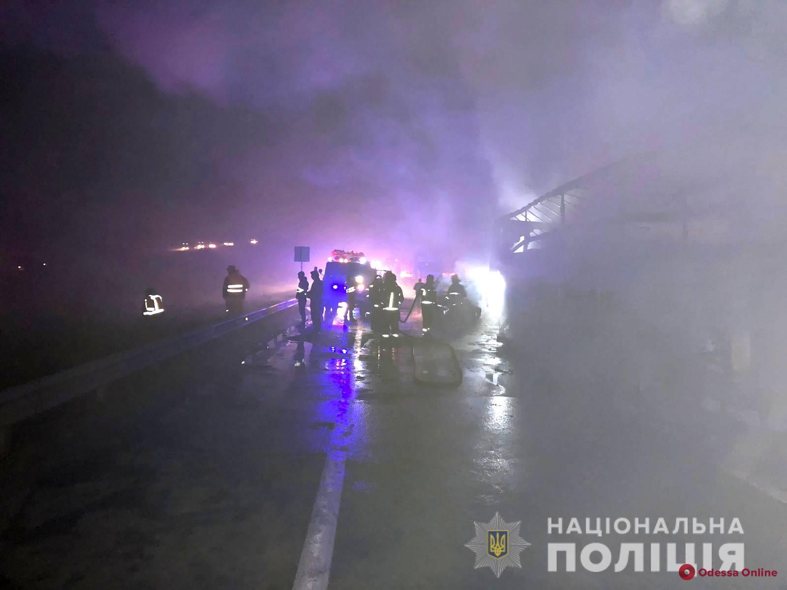 Смертельная авария на трассе Одесса-Киев: пять разбитых машин и трое погибших