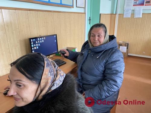 В Одесской области женщин ромской национальности учат безопасности в сети