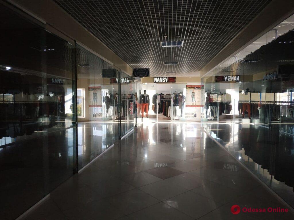 Одесские торговые центры в «красной» зоне: большинство ТЦ игнорируют карантин 