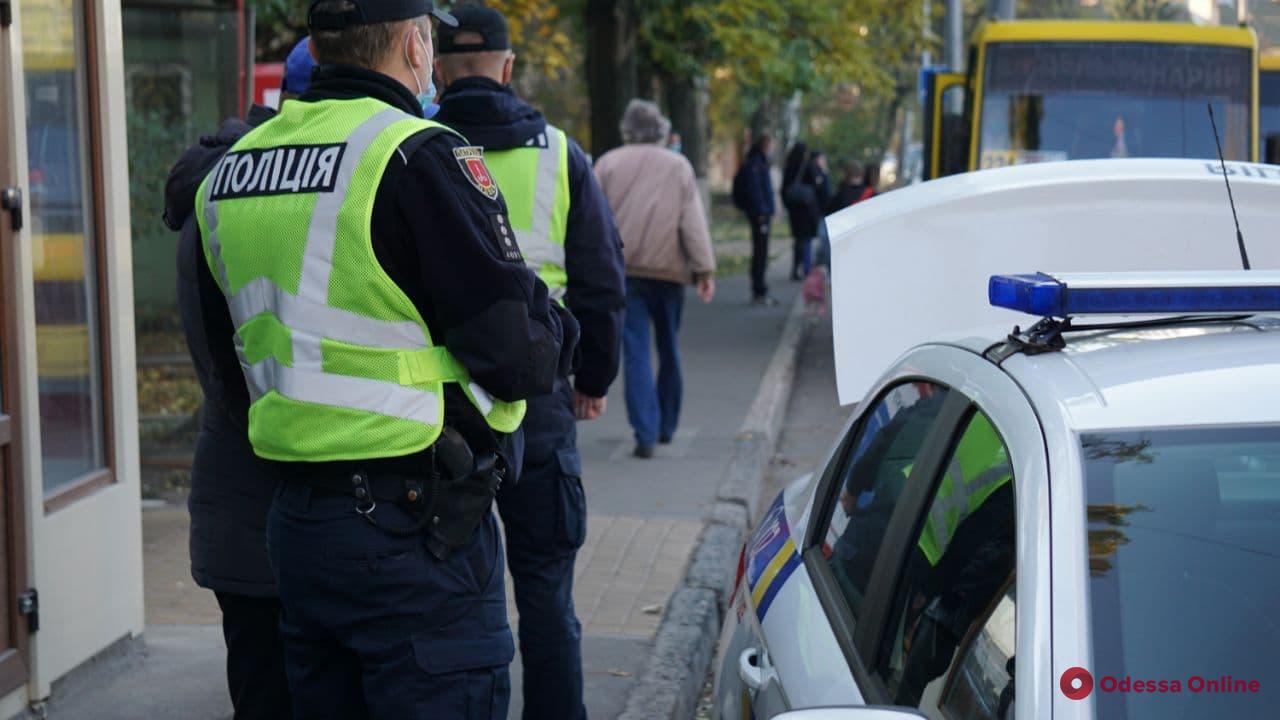 «Красная» зона карантина: в Одессе полиция взялась за водителей маршруток