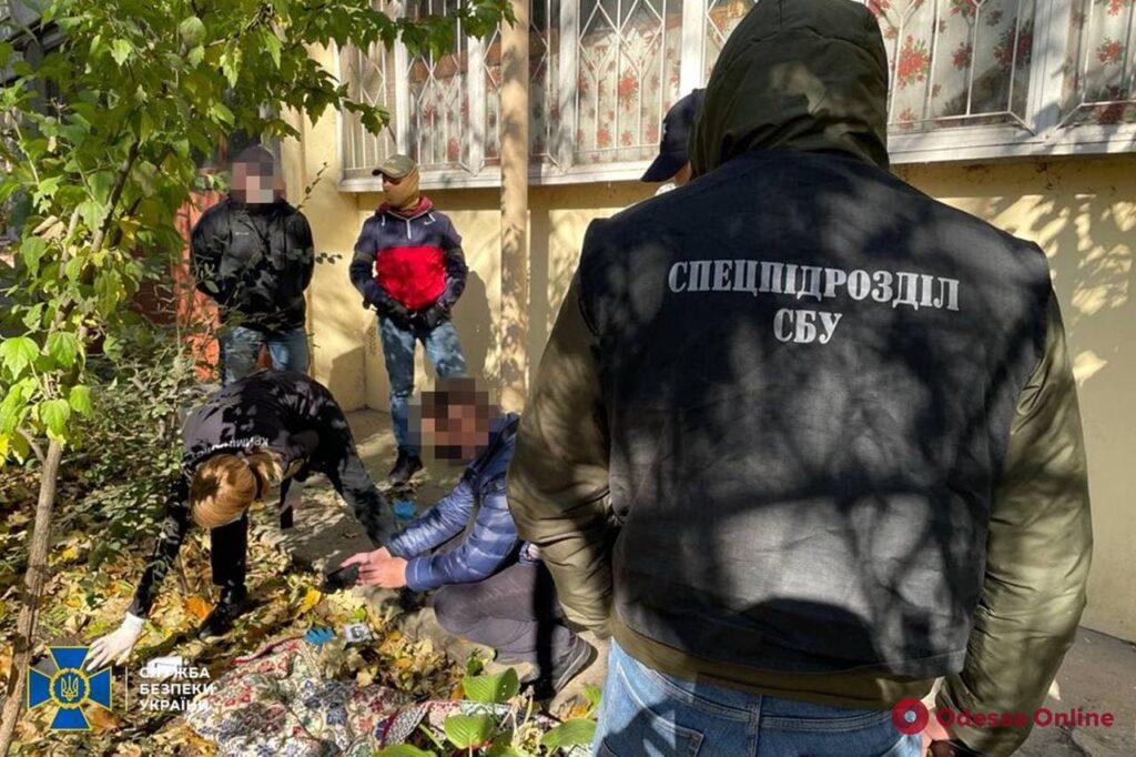 В Одессе СБУ накрыла банду квартирных грабителей и наркодилеров