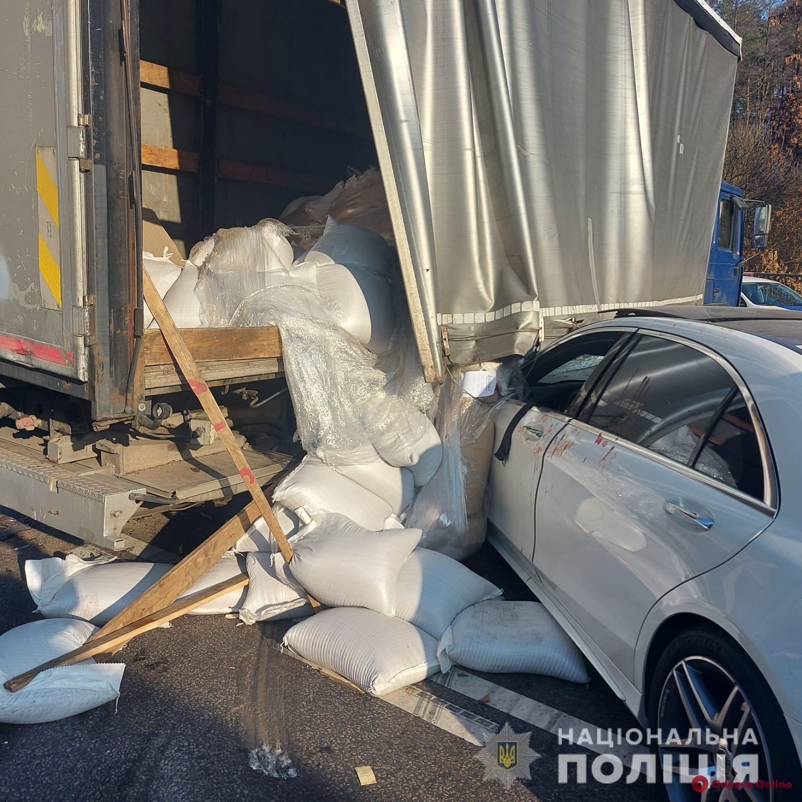 На Киевской трассе нардеп попал в ДТП