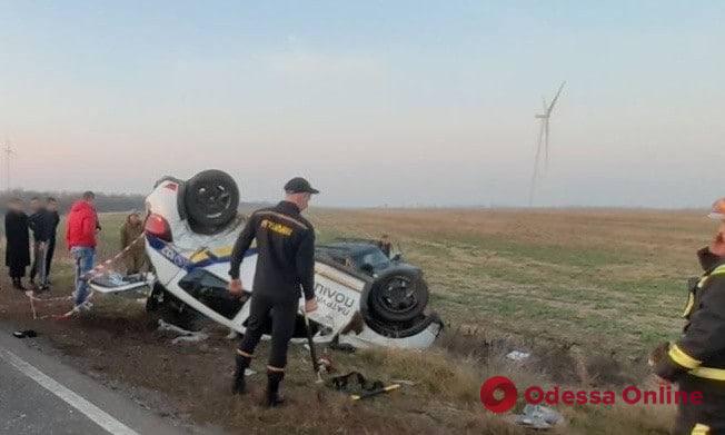 Под Одессой попал в аварию автомобиль полиции: есть пострадавшие 