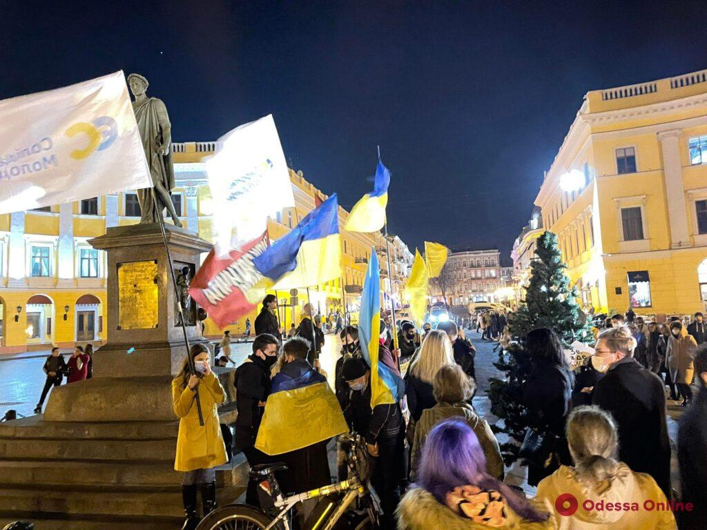 Возле памятника Дюку отметили День Достоинства и Свободы (фото, видео)