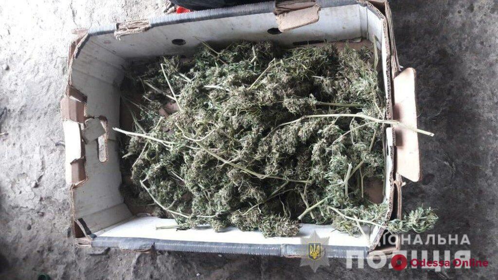 У жителей Одесской области полиция изъяла безакцизный алкоголь, сигареты и наркотики