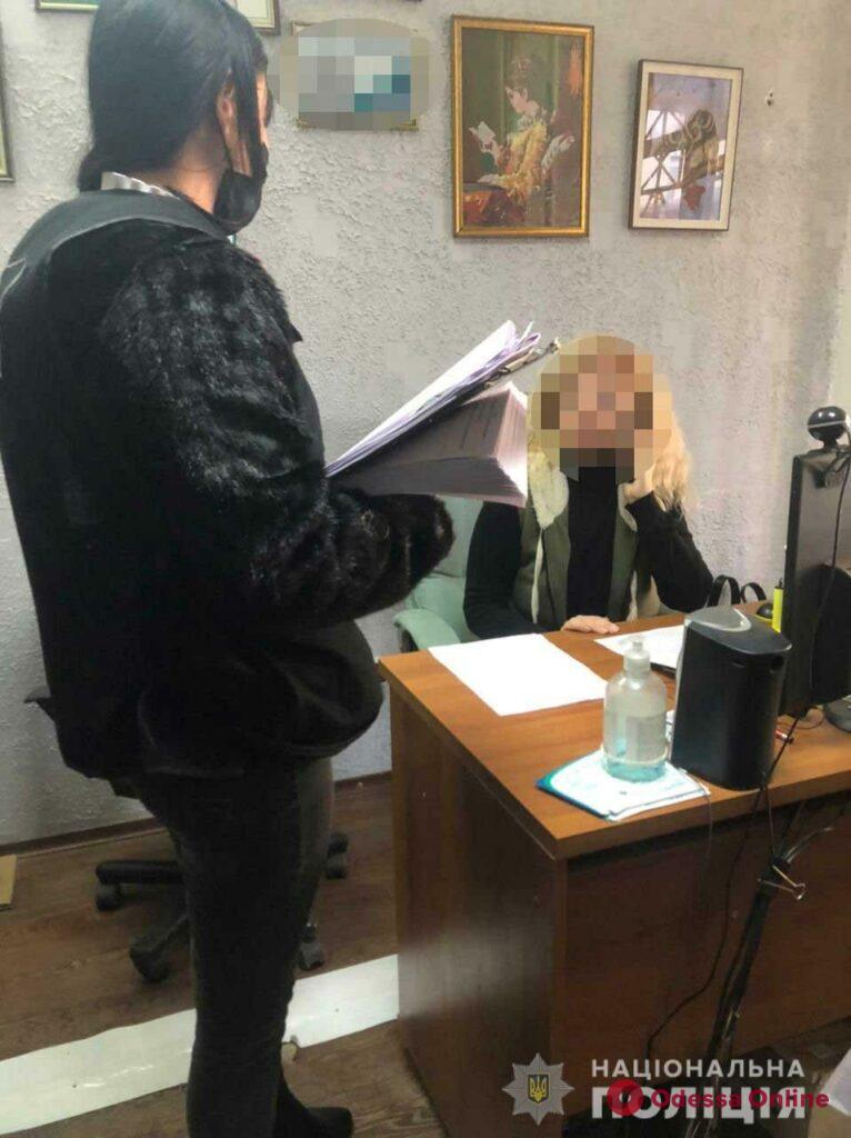 Обратилась к «смотрящему» и может оказаться в тюрьме: полиция подозревает в вымогательстве жительницу Черноморска