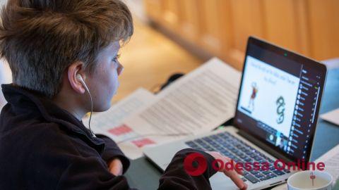 В одесских школах возобновились занятия, но в онлайн-формате