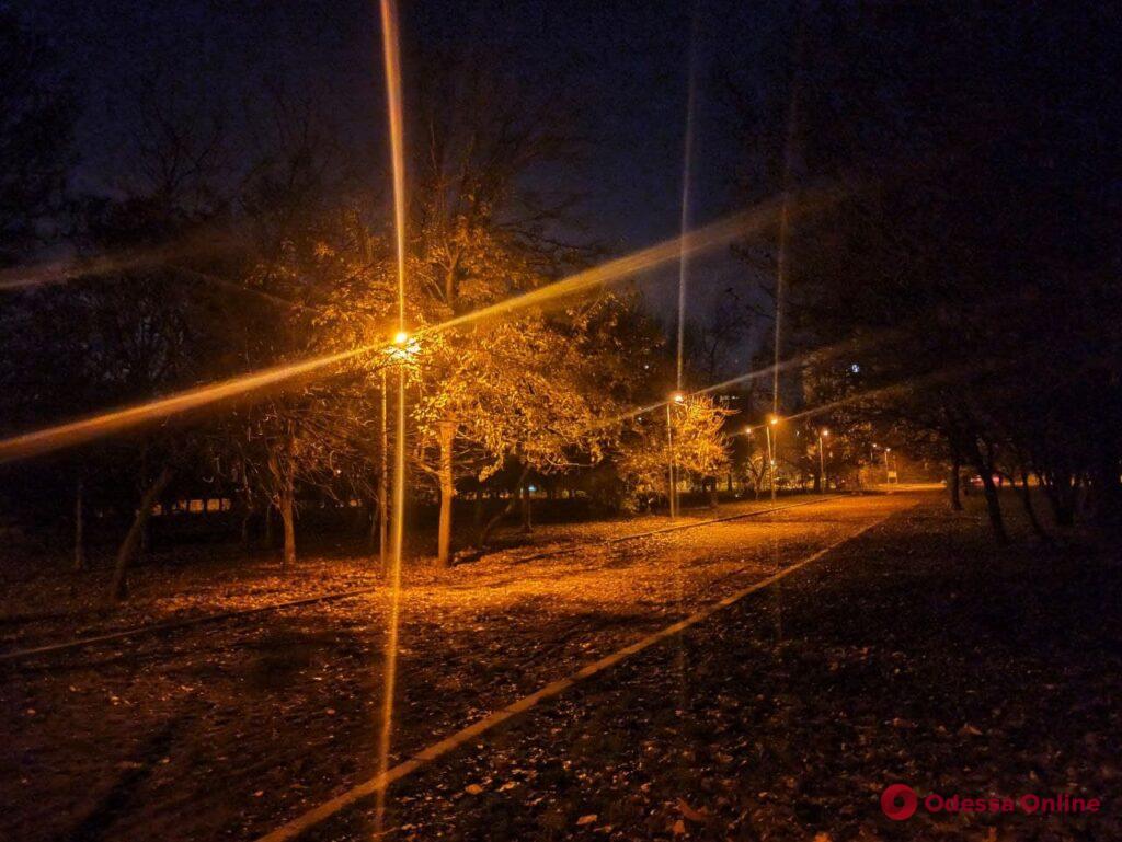 Огни ночного проспекта (фотозарисовка)
