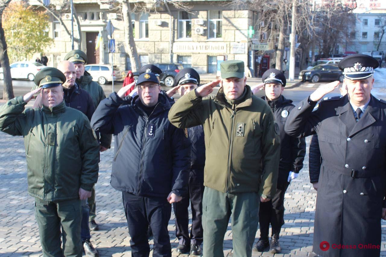 День Достоинства и Свободы: в Одессе возложили цветы памятнику Шевченко