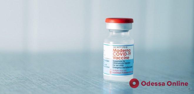 До конца этой недели в Украину доставят почти три миллиона доз вакцины Moderna, — Ляшко