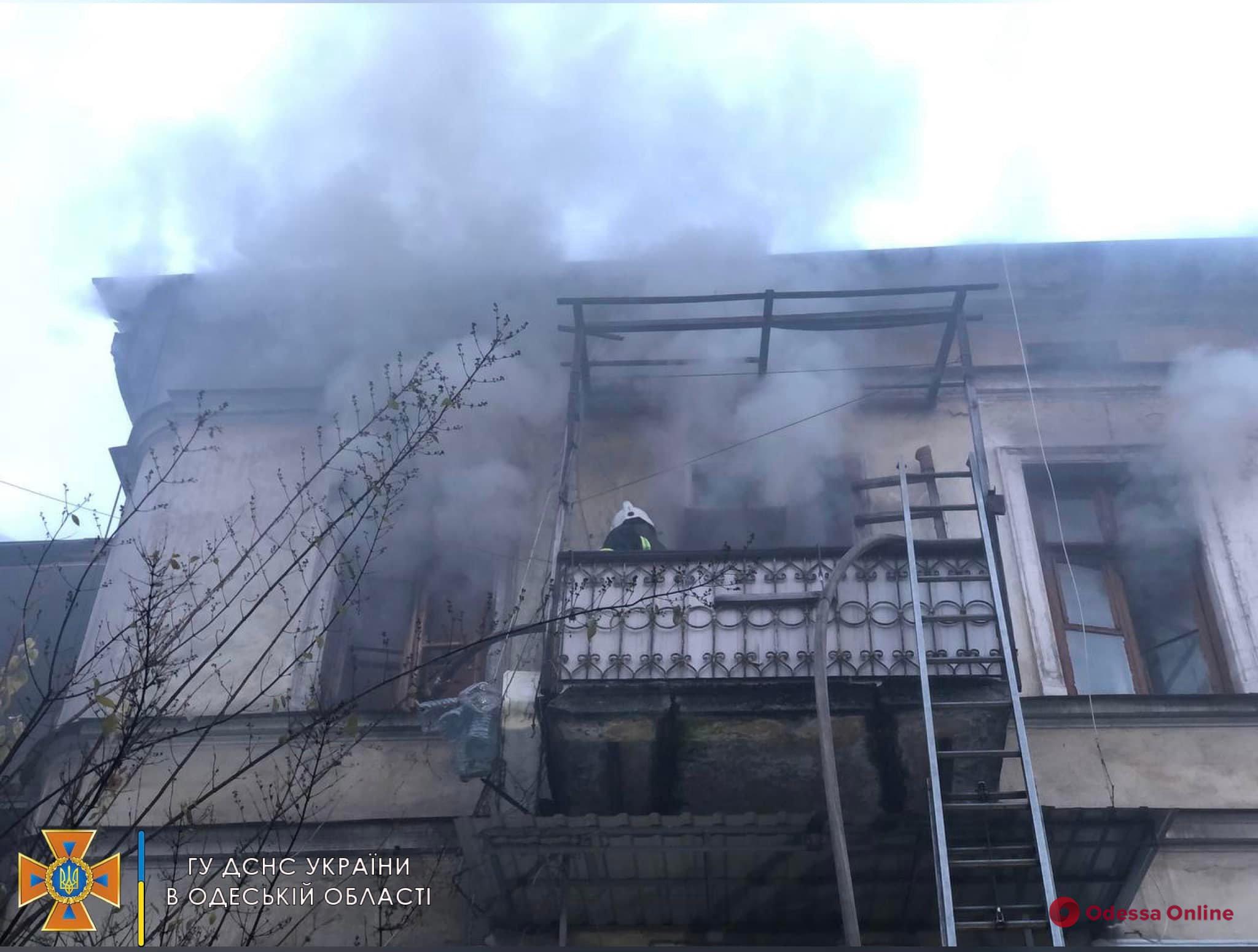 Пожар на Малой Арнаутской: в сгоревшей квартире нашли труп хозяина