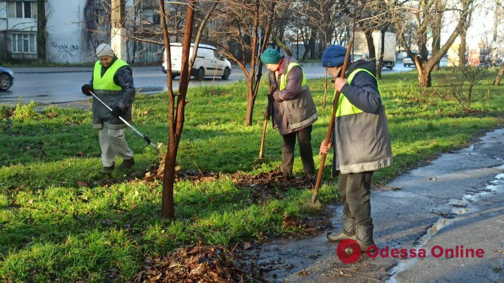 Одесские коммунальщики ликвидировали очередную стихийную свалку на Чубаевке