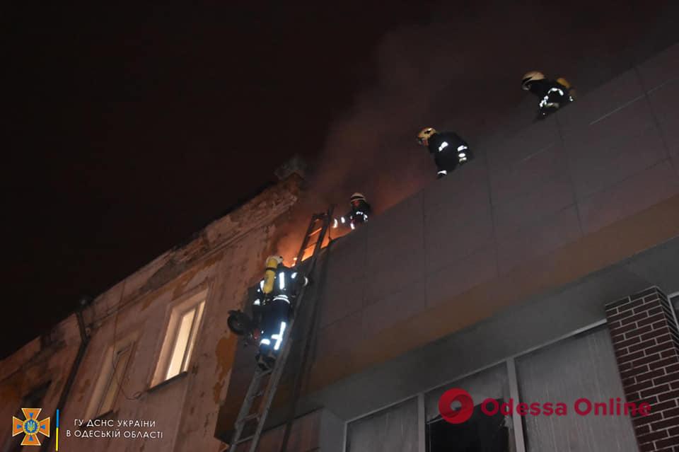 На поселке Котовского произошло возгорание в бизнес-центре