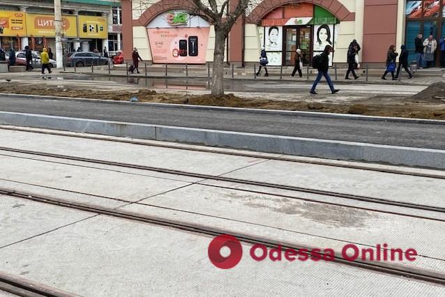 На Преображенской обустраивают «венскую» трамвайную остановку