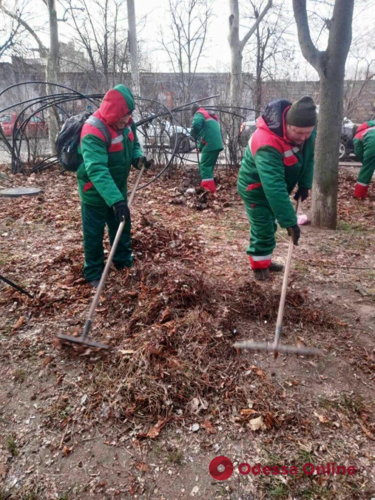 Одесса: сотрудники «Горзелентреста» получили новую зимнюю униформу