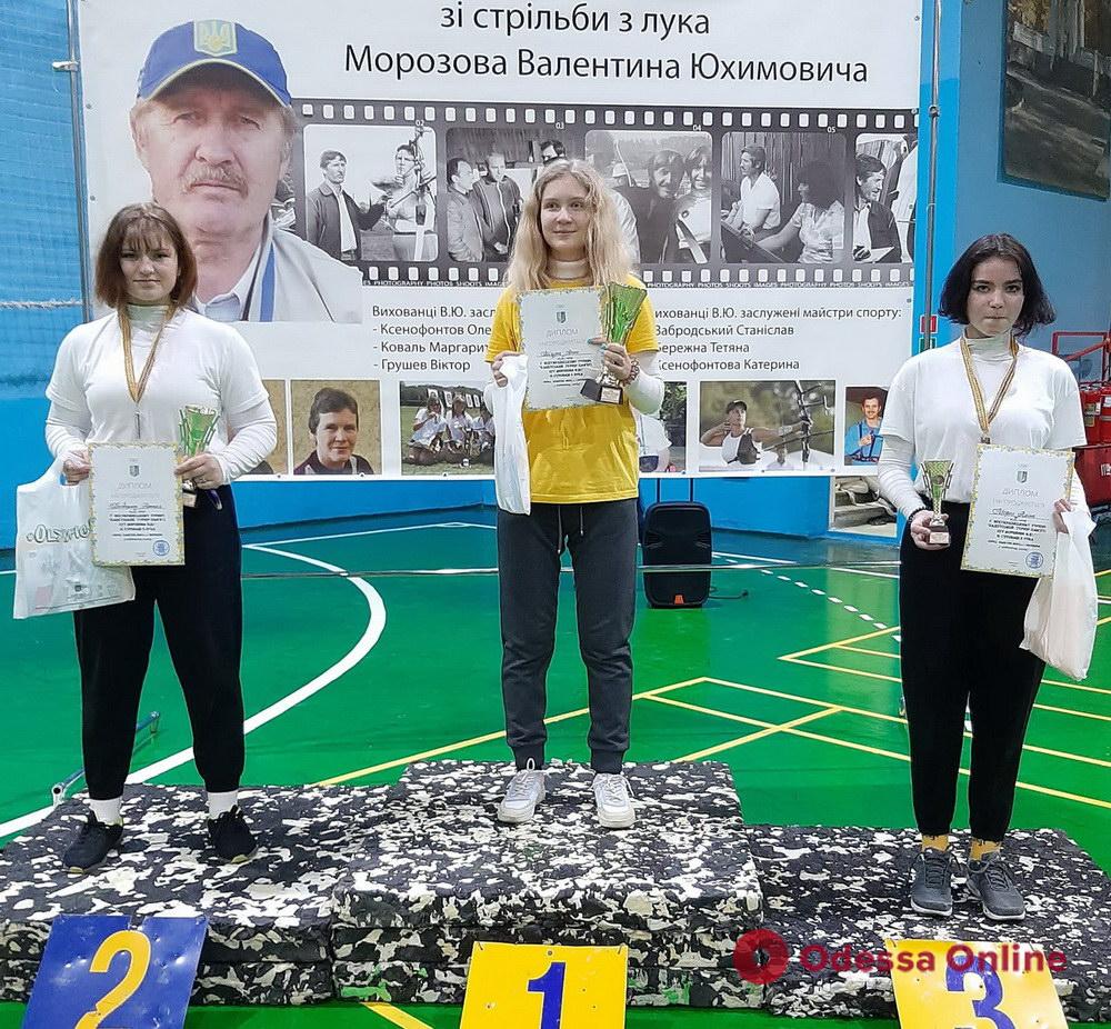 Одесситы завоевали медали всеукраинского турнира по стрельбе из лука