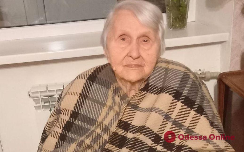 В Одессе прививку от COVID-19 получила 104-летняя женщина
