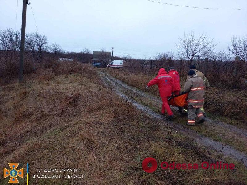 В Одесской области карета скорой застряла на размытой дороге