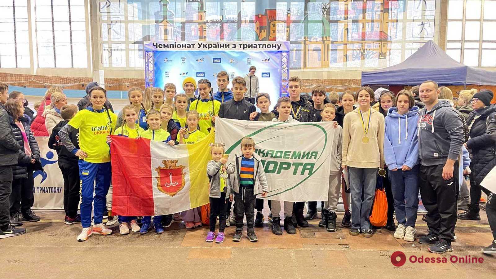 Одесситы удачно выступили во всеукраинских турнирах по акватлону