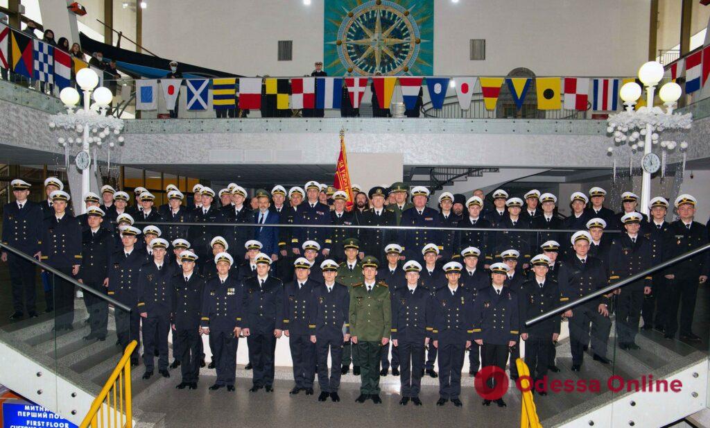 Впервые за девять лет в одесском вузе выпустили молодых лейтенантов для морских пограничников